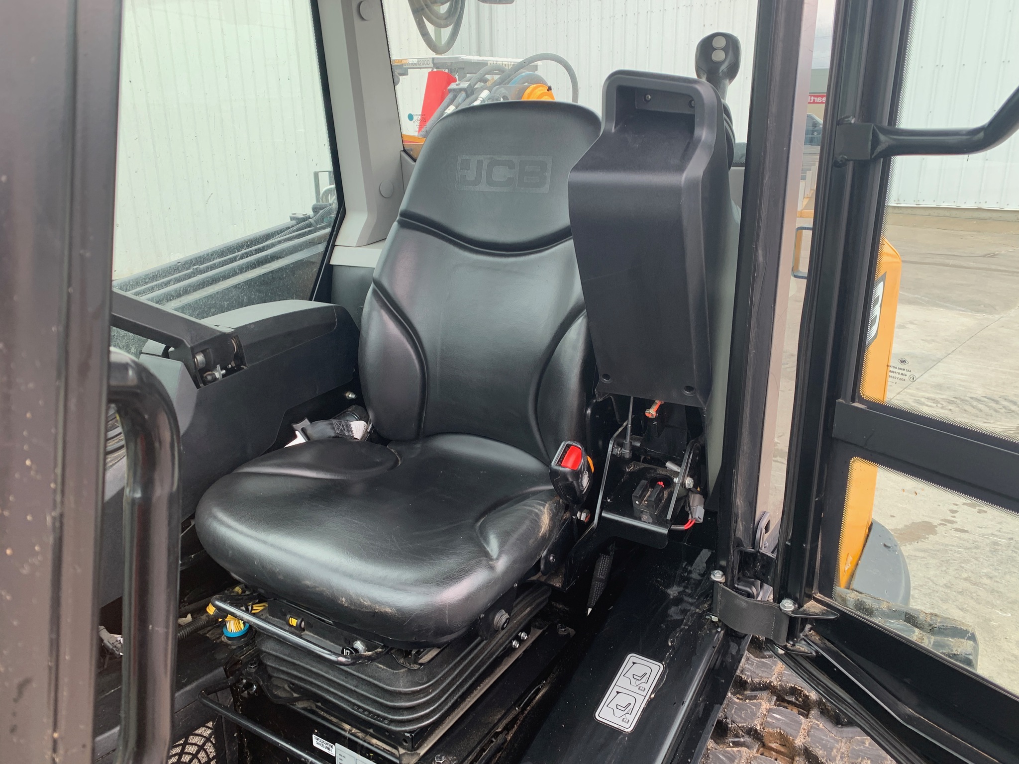  2023 JCB 3TS-8T at Heritage Tractor in Lamar, MO
