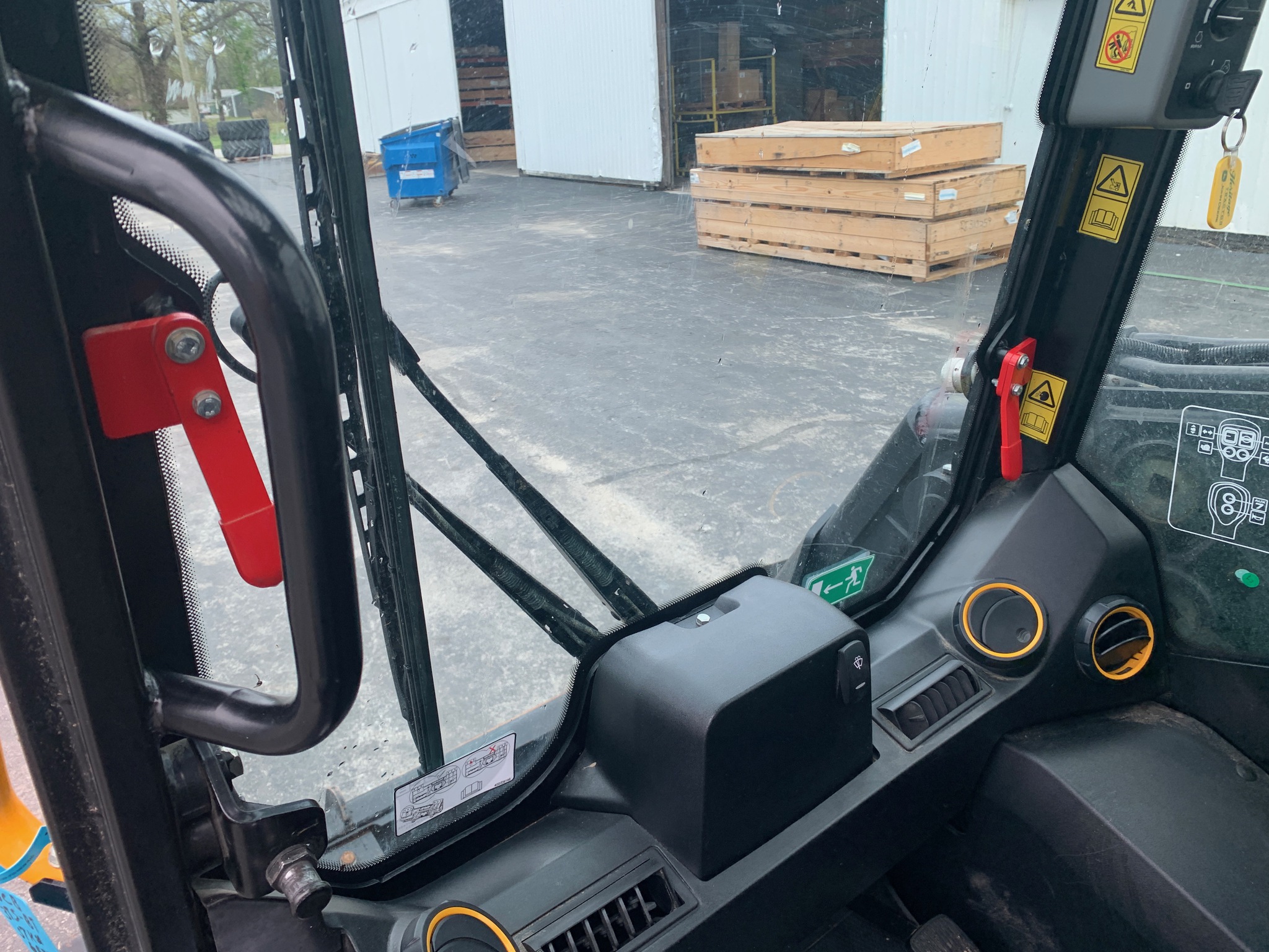  2023 JCB 3TS-8T at Heritage Tractor in Lamar, MO