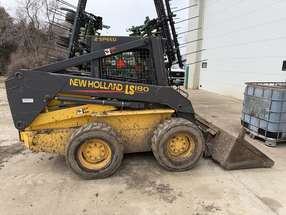 2002 New Holland LS180 - Photo2