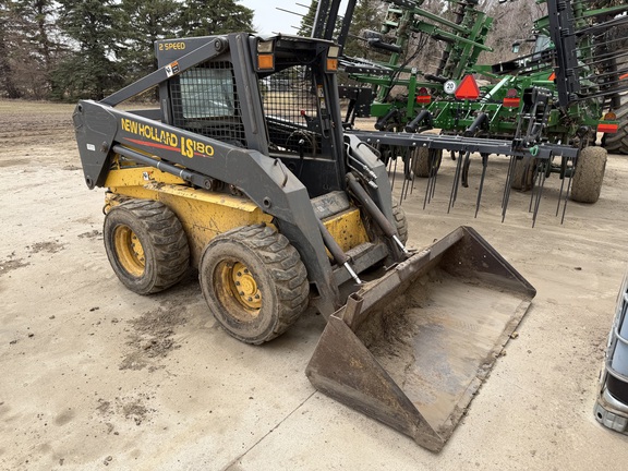  New Holland LS180