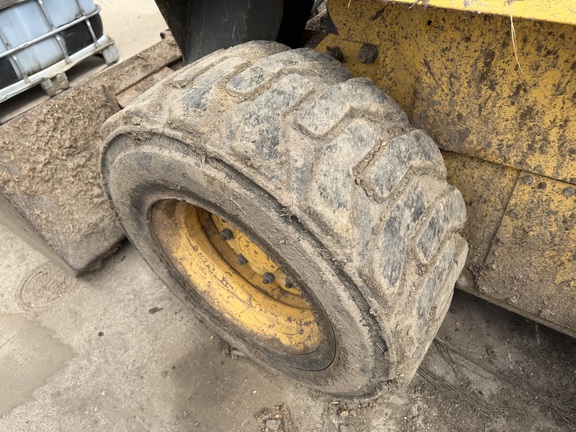 2002 New Holland LS180 - Photo11