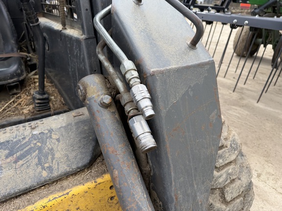 2002 New Holland LS180 - Photo19