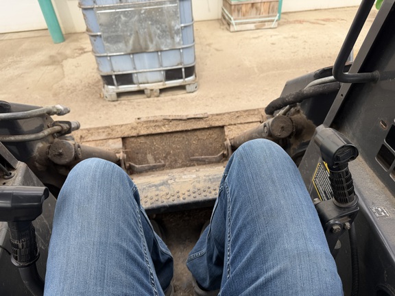 2002 New Holland LS180 - Photo21