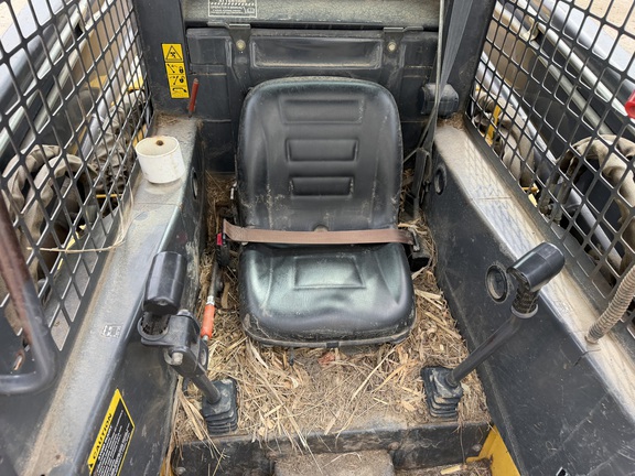 2002 New Holland LS180 - Photo20