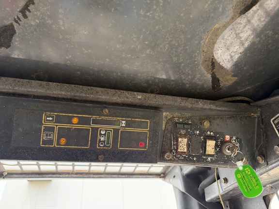 2002 New Holland LS180 - Photo22