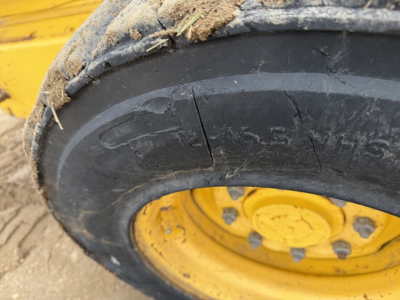 2002 New Holland LS180 - Photo15