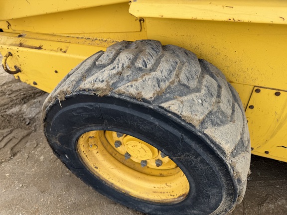 2002 New Holland LS180 - Photo14