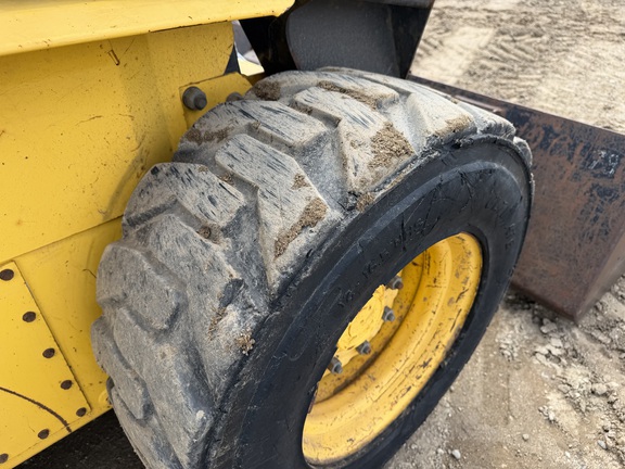 2002 New Holland LS180 - Photo16