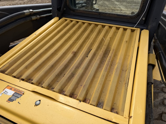 2002 New Holland LS180 - Photo18