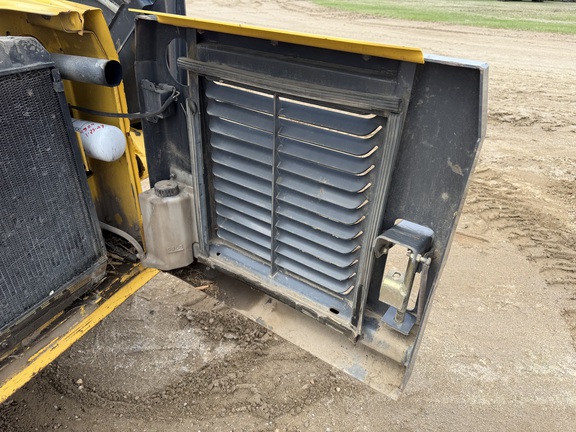 2002 New Holland LS180 - Photo20