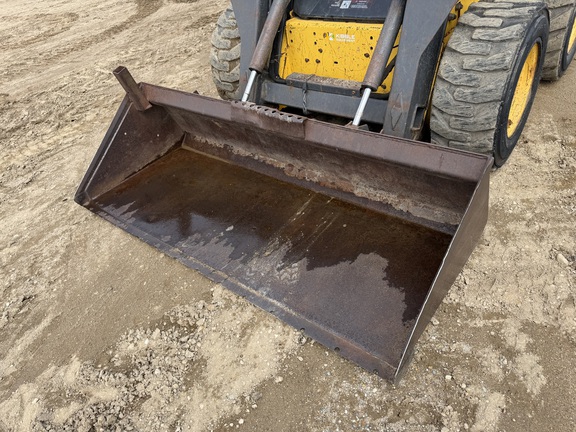 2002 New Holland LS180 - Photo24