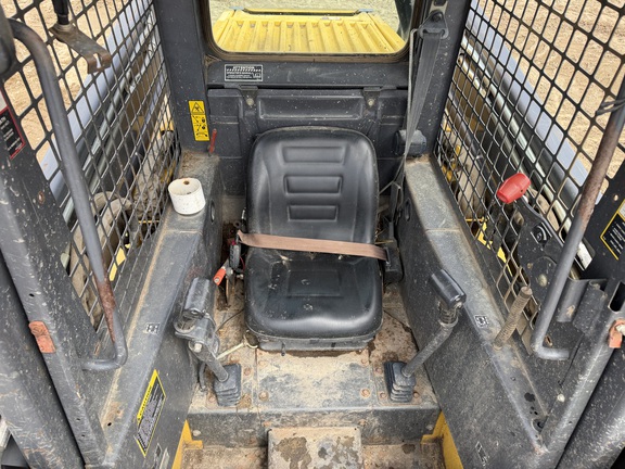 2002 New Holland LS180 - Photo31