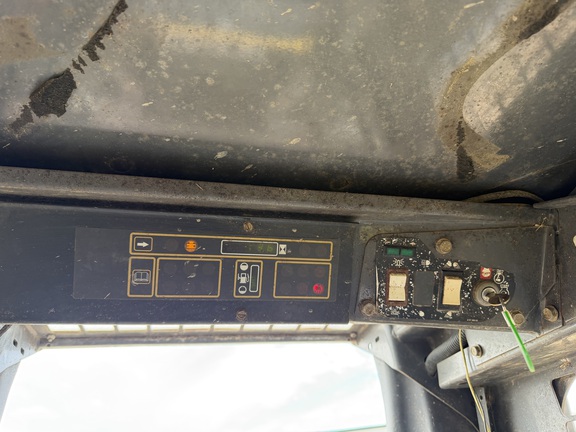2002 New Holland LS180 - Photo33