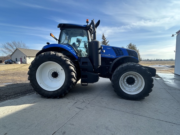 Photo of 2023 New Holland T8.380