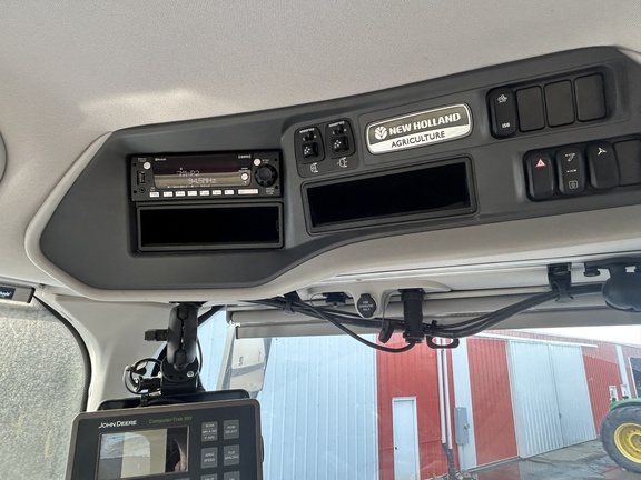 Photo of 2023 New Holland T8.380