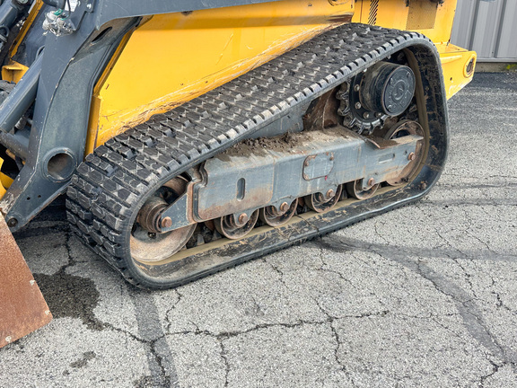 2023 John-Deere 325G