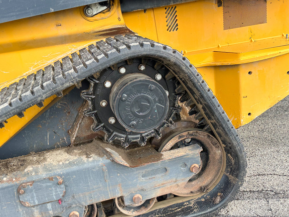 2023 John-Deere 325G