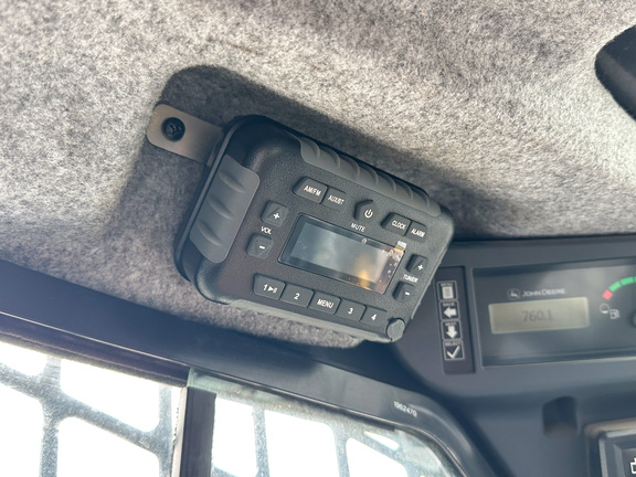 2023 John-Deere 325G