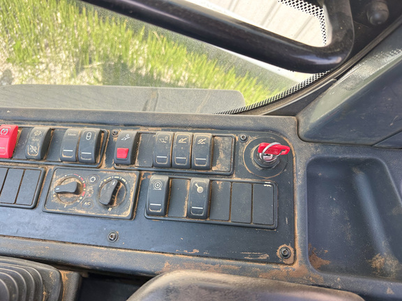 2022 John-Deere 244L