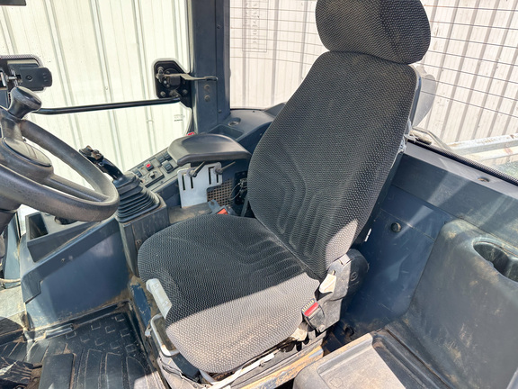 2022 John-Deere 244L
