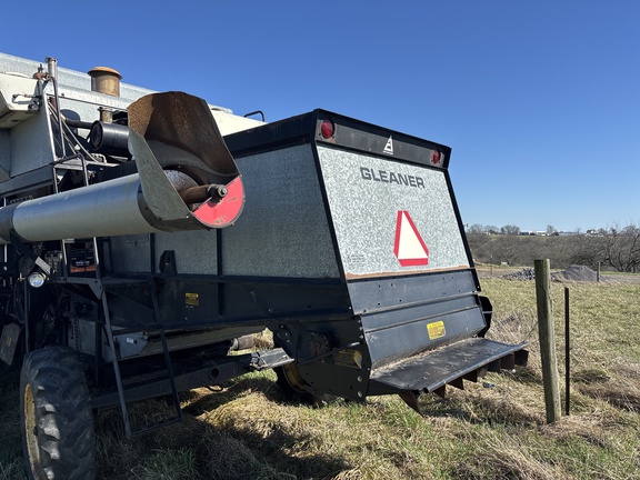 Used 1983 Gleaner L3 Combines at Koenig Equipment in Oxford, OH - Photo2