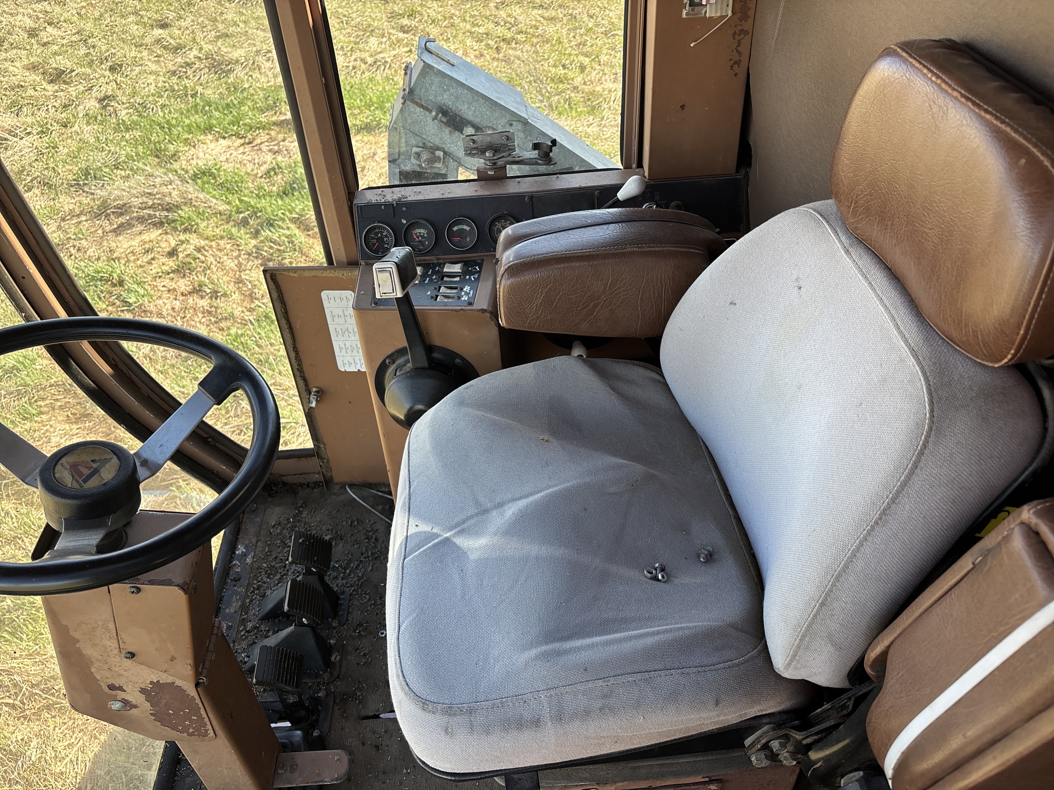 Used 1983 Gleaner L3 Combines at Koenig Equipment in Oxford, OH - PhotoXL4