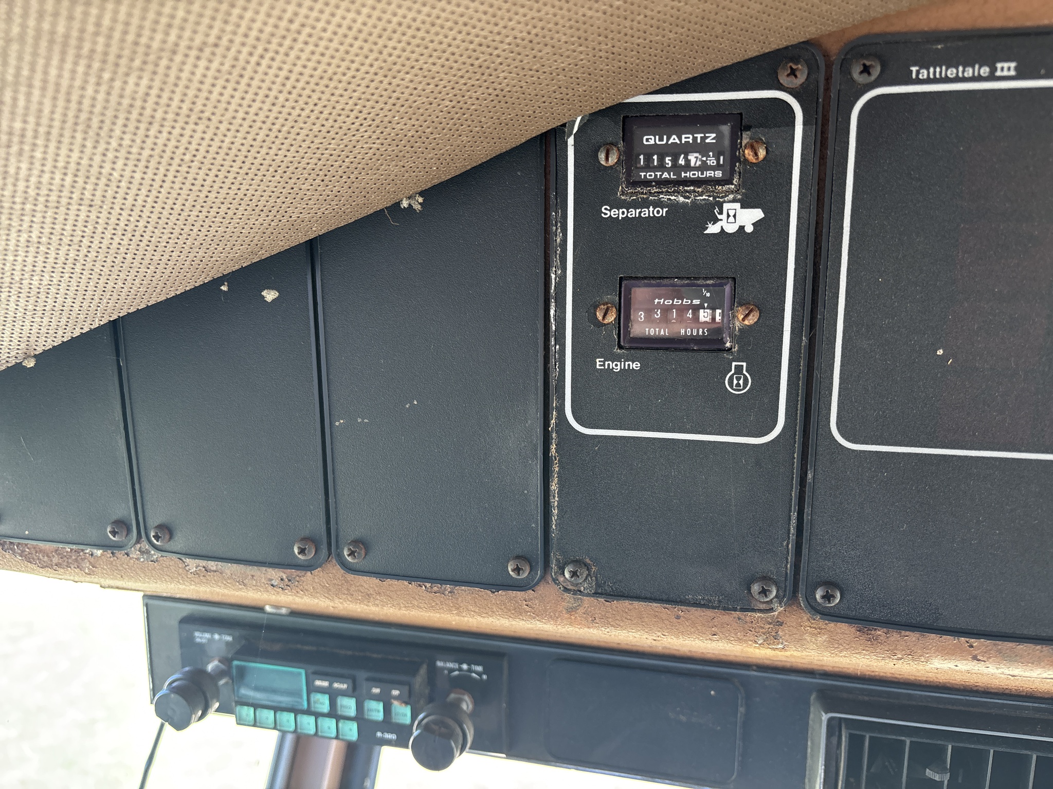 Used 1983 Gleaner L3 Combines at Koenig Equipment in Oxford, OH - PhotoXL15