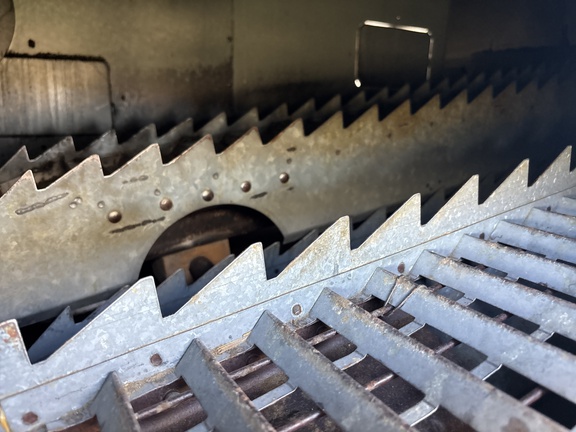 Used 1983 Gleaner L3 Combines at Koenig Equipment in Oxford, OH - Photo20