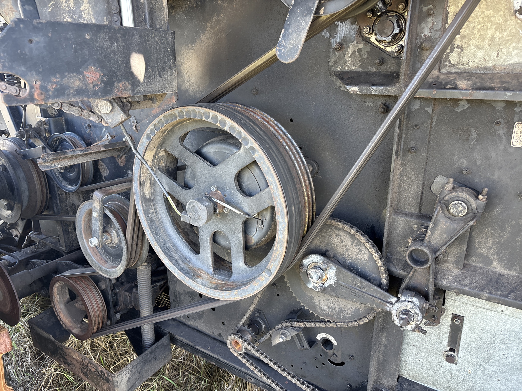 Used 1983 Gleaner L3 Combines at Koenig Equipment in Oxford, OH - PhotoXL24