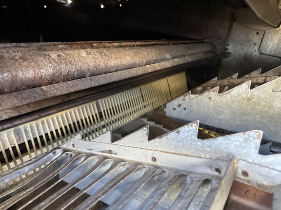 Used 1983 Gleaner L3 Combines at Koenig Equipment in Oxford, OH - Photo32
