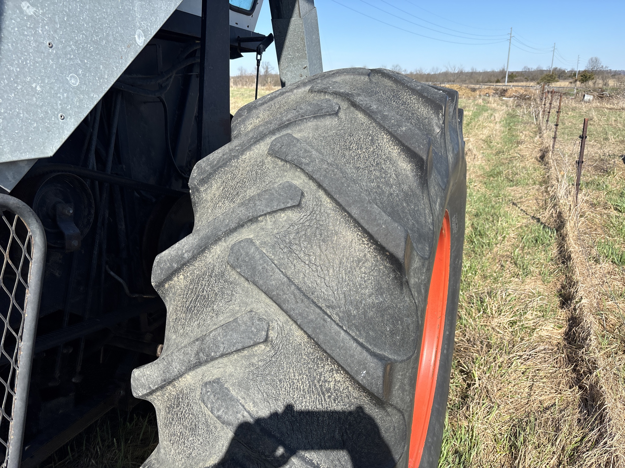 Used 1983 Gleaner L3 Combines at Koenig Equipment in Oxford, OH - PhotoXL43