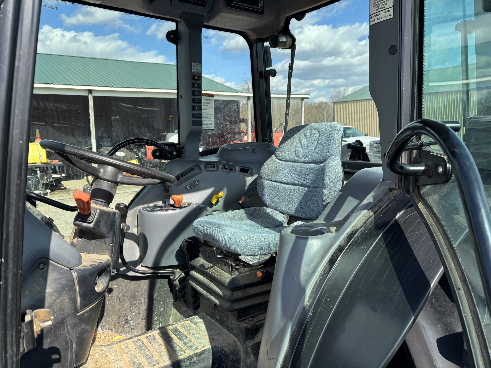 Used 2007 New Holland TN75SA Utility Tractors at Koenig Equipment in Lebanon, OH - PhotoXL20