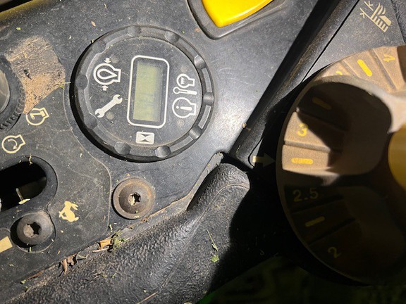 2022 John Deere Z930R