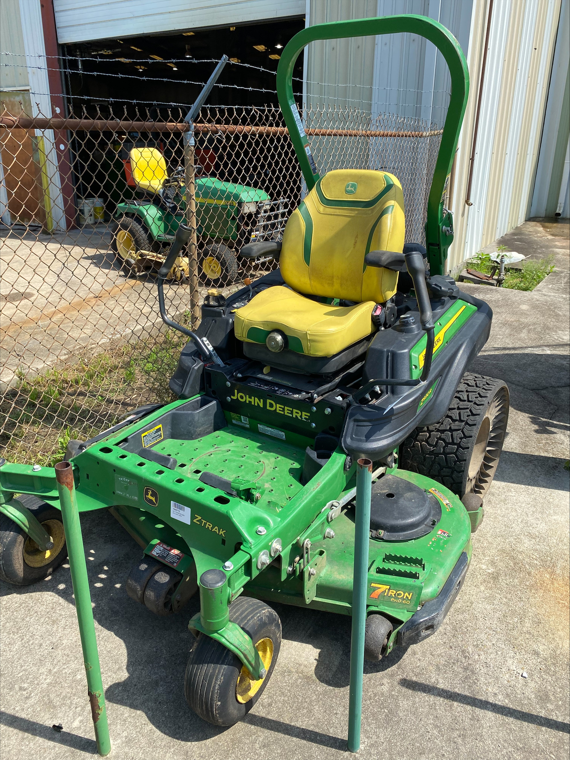 2022 John Deere Z930R