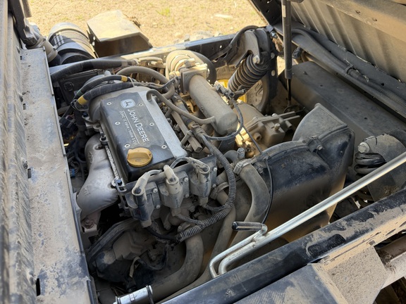 2023 John Deere XUV 835M - Photo18