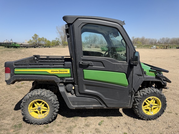 2023 John Deere XUV 835M - Photo2