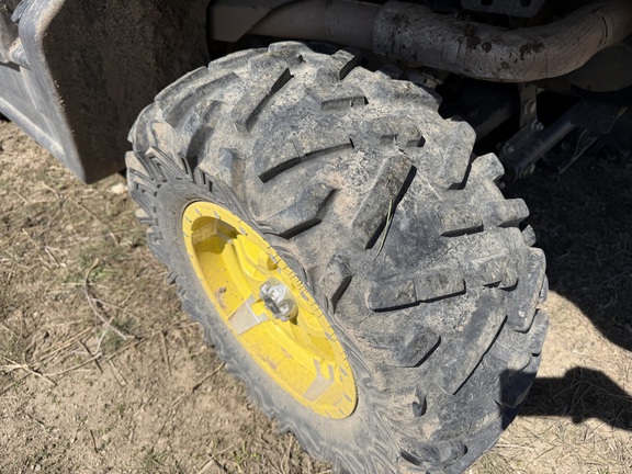 2023 John Deere XUV 835M - Photo14