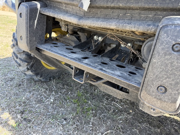 2023 John Deere XUV 835M - Photo17