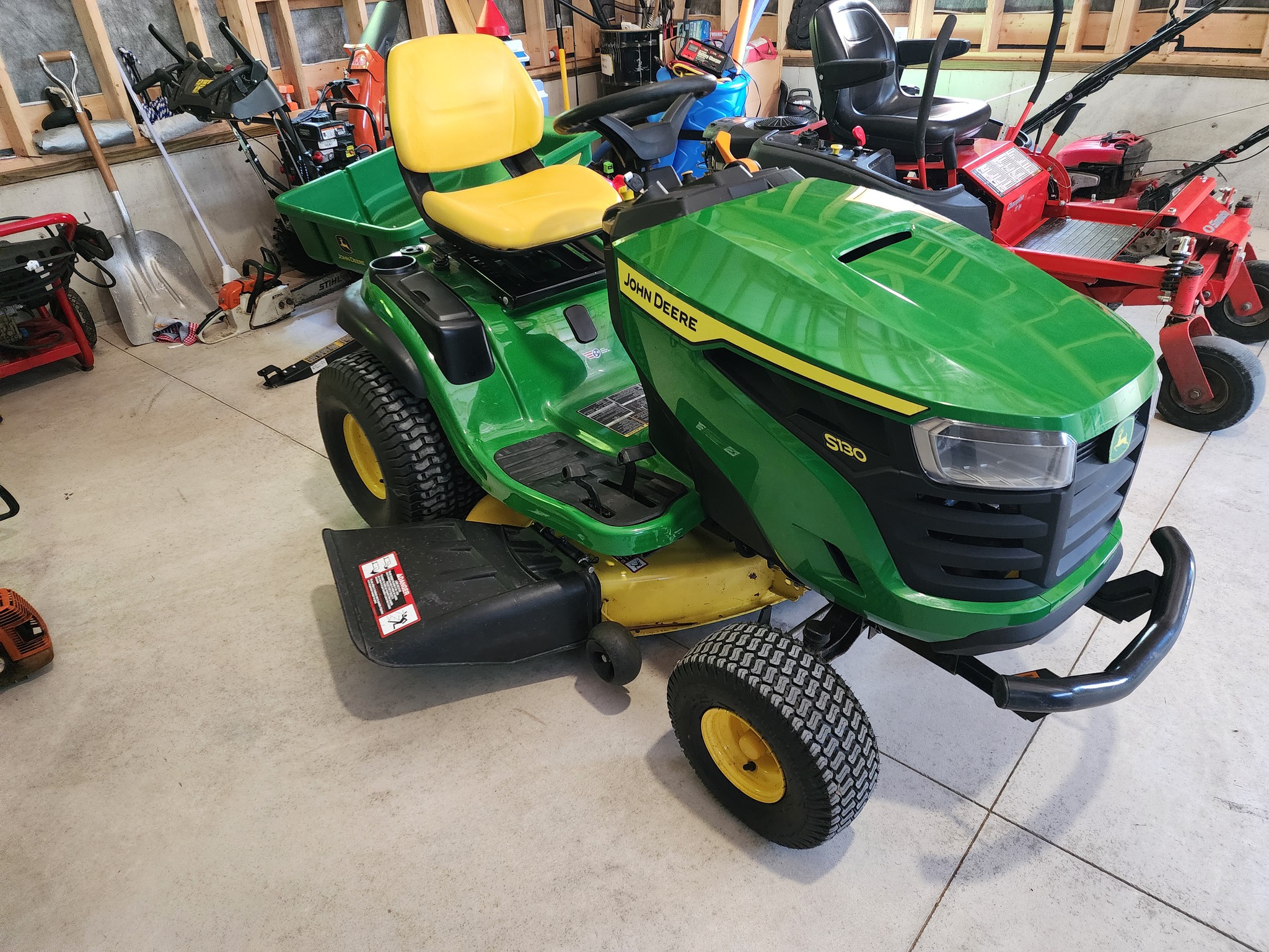 John Deere S130 Image 3