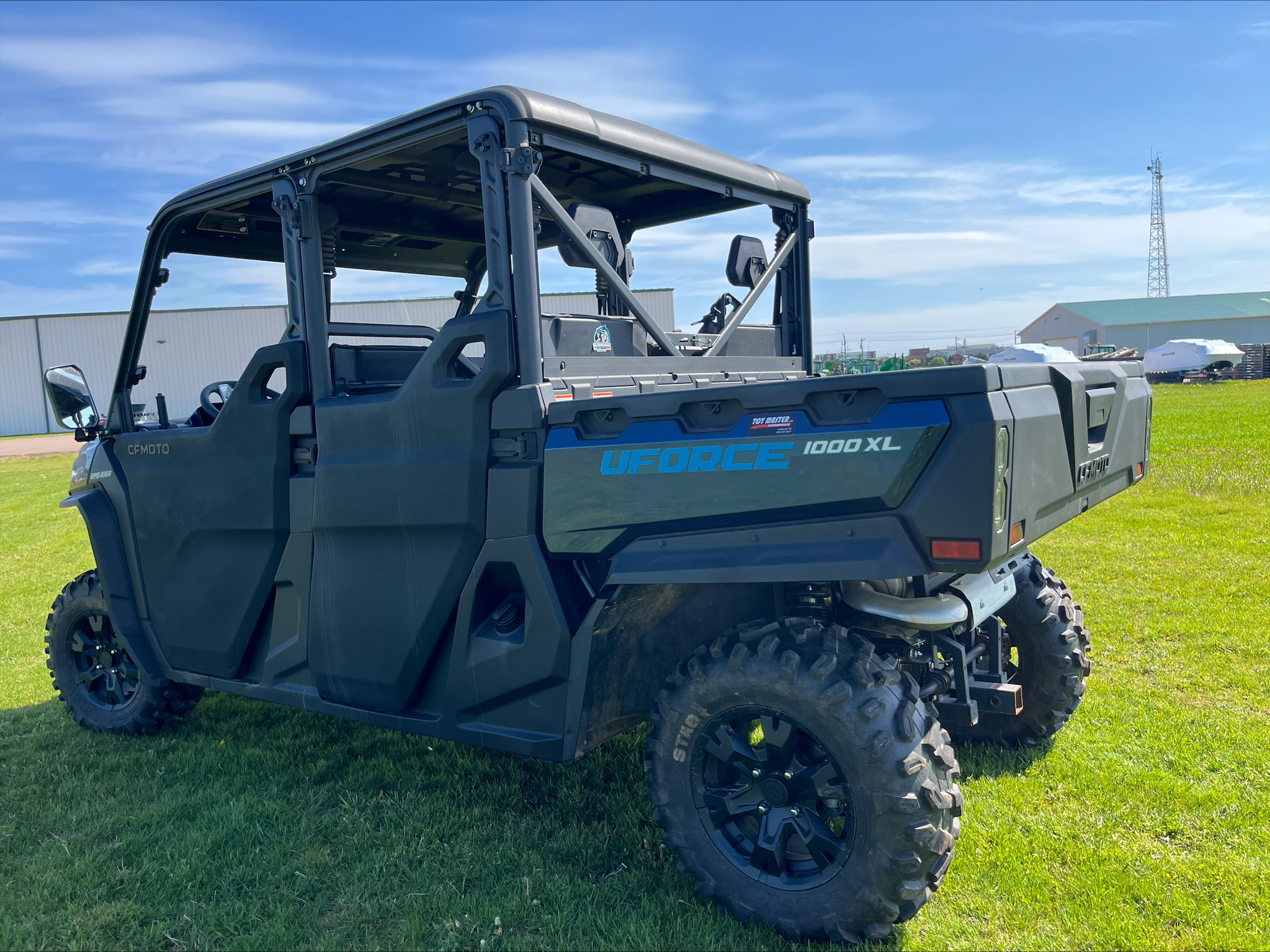 2023 CFMOTO UFORCE 1000 XL Image 2