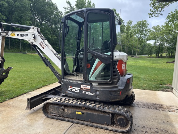 Used 2019 Bobcat E35i Compact Excavators at Koenig Equipment in Oxford, OH - Photo3