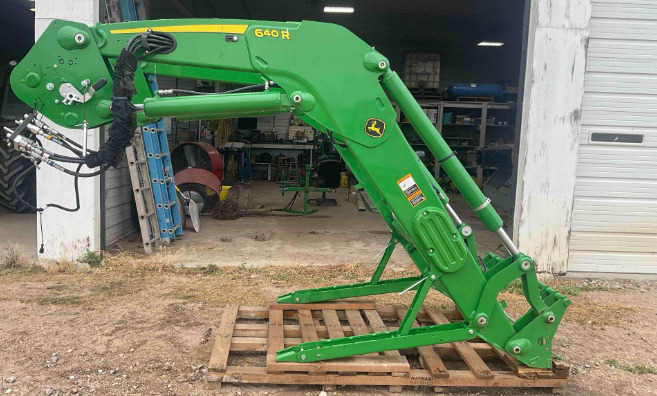 2022 John Deere 640R