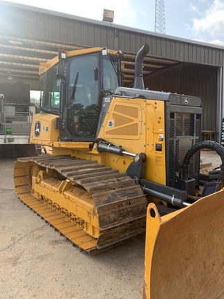 Photo of a 2023 John Deere 700L