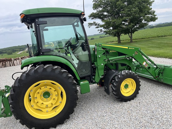 2019 John Deere 4052R - Photo2