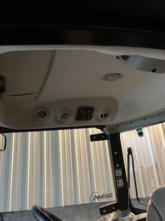 2019 John Deere 4052R - Photo9