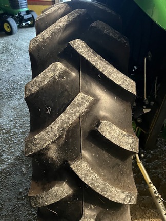2019 John Deere 4052R - Photo10