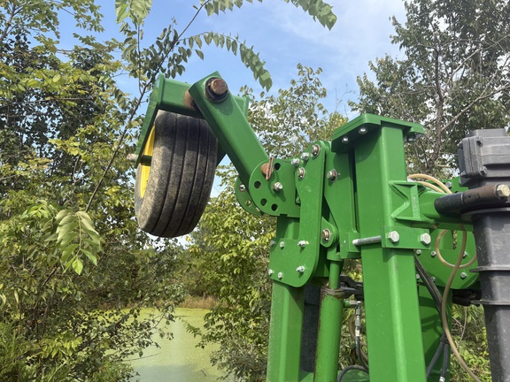 Photo of 2014 John Deere 2510H