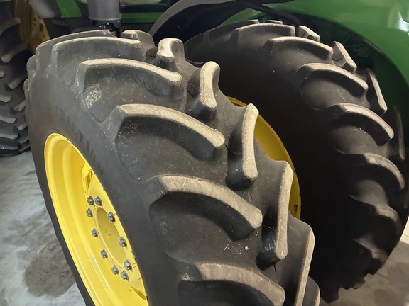2010 John Deere 8295R (6th thumbnail)