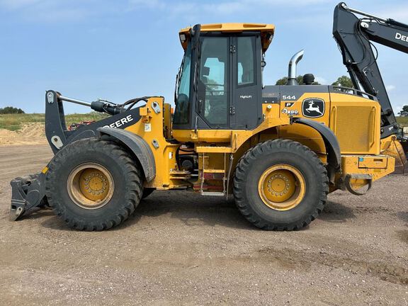 2023 John Deere 544P