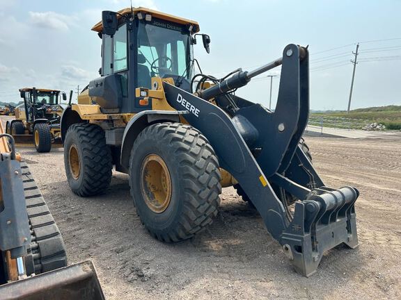 2023 John Deere 544P